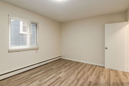 Renovated Suite - 1 Bedroom - Photo 3