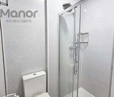 4 bedroom terraced house to rent - Photo 6