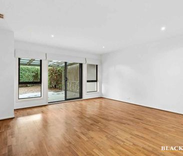 Three Bedroom Townhouse Located In Aspinall Street - Photo 4