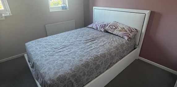 Room in a Shared House, Fredas Grove, B17 - Photo 2