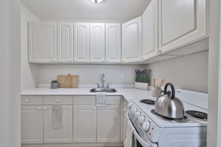 For Lease - 49 Wellington Street Unit# 408, Port Hope, Ontario - Photo 2