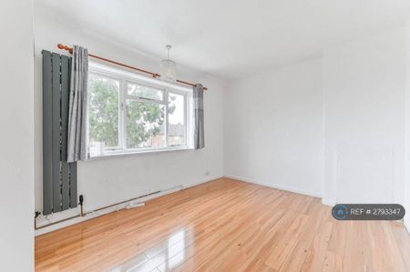 3 bedroom end of terrace house to rent - Photo 5