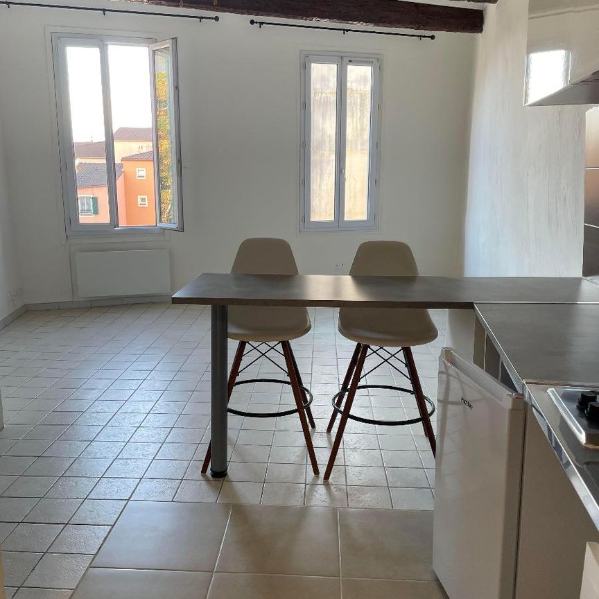 Location Appartement 1 pièce 26m² DRAGUIGNAN 83300 - Photo 1
