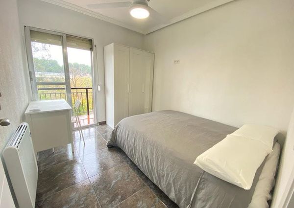 Calle del Estroncio, Madrid, Community of Madrid 28021