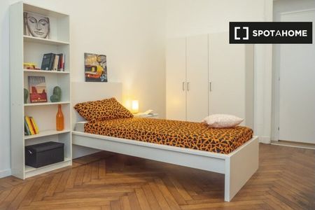 turin, Piedmont 10143 - Photo 4