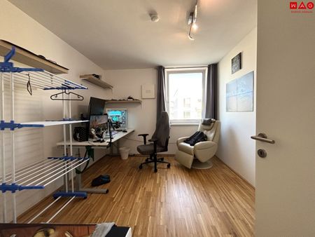 Moderne, neuwertige, attraktive 3-Zimmer Wohnung mit großem Balkon lädt zum Wohlfühlen und Entspannen ein! Ruhige Grünlage - gute Infrastruktur! - Photo 5