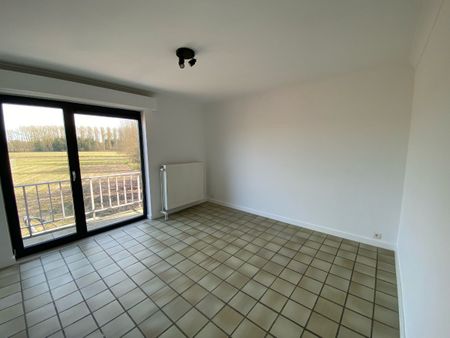 Gerenoveerd appartement met 2 slaapkamers in Hasselt - Photo 2