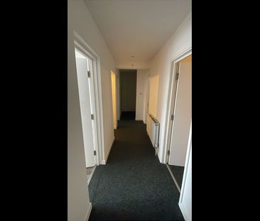 3 Bed Flat, Wordsworth Drive, S5 - Photo 1