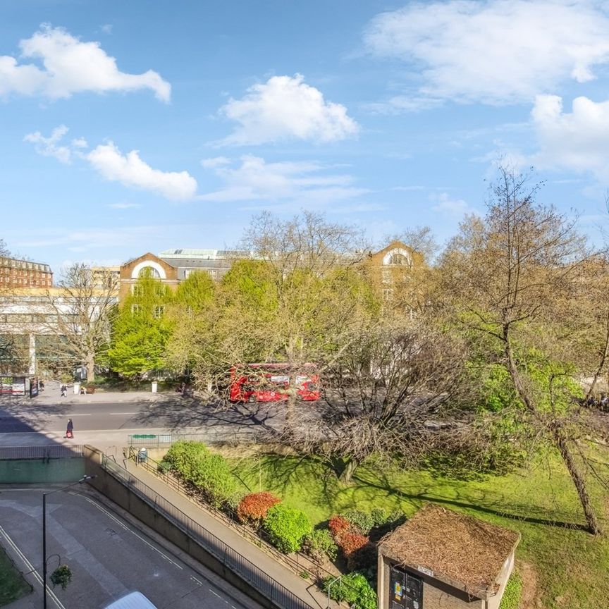 4 Bed Flat, Marlow House, W2 - Photo 1