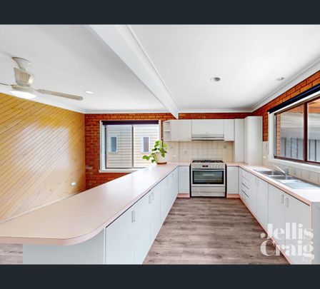 16 Hopetoun Street, Kensington, Vic 3031 - Photo 1