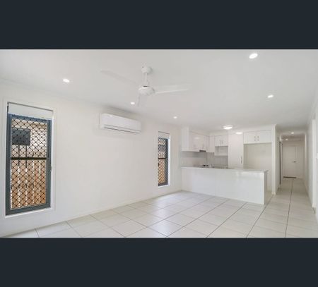 8 Kent Lane, Rockhampton City, Qld 4700 - Photo 2