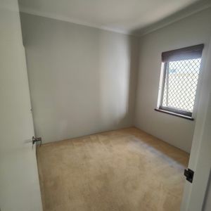 South Perth - Photo 2