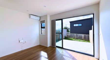 New Build Terrace House Next to Royal Reserve - Photo 4