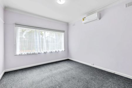 Classic Charm, Generous Space & Everyday Convenience - Photo 5