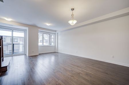 For Lease - 11 John Canning Way, Markham, Ontario - Photo 4