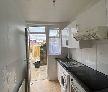 Room in a Shared House, Filton Avenue, BS34 - Photo 2