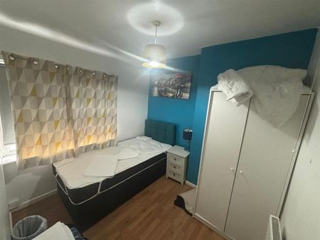 3 bedroom house to rent - Photo 3