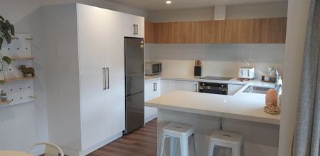 Fully furnished 2 bedroom in Taradale - Photo 5