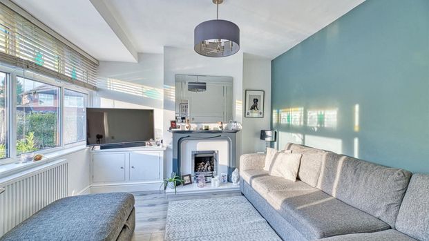 Meredith Avenue, Grappenhall, WA4 - Photo 1