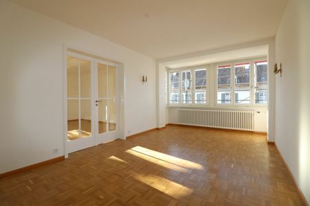 Erstvermietung nach Sanierung - 4-Zimmer-Wohnung im Herzen von Riehen / ideal für 2-3 Personen - Foto 3