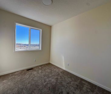 Just Built! Stunning 4 Bedroom Home In Sirocco Sw Special Incentive - Photo 2