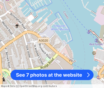 Medina Road Cowes PO31 - Photo 1