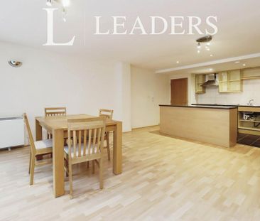 2 bedroom flat to rent - Photo 2