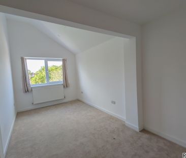 4 bed Semi-detached in Amberley Road , Patchway, Bristol, BS34 6BX - Photo 4