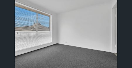 CONVENIENT LOCATION, COMFORTABLE LIVING - Photo 4