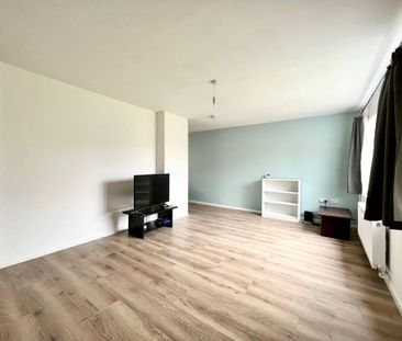 3 bedroom end of terrace house to rent - Photo 1