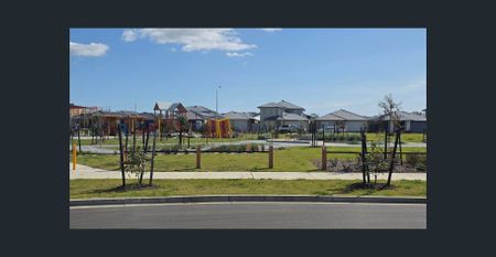 14 Bellagio Road, Berwick, Vic 3806 - Photo 3