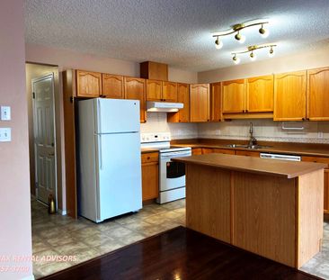 2916 26 Street Northwest - Photo 2