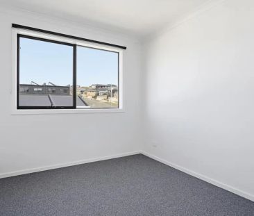 HOME FOR RENT IN BACCHUS MARSH - Photo 3
