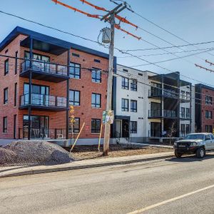 IMMEUBLE 55 ans et plus - 4 1/2 STATIONNEMENT INTÉRIEUR - ASCENSEUR - Photo 2