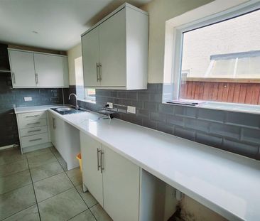 Harrison Way, Lydney - Photo 5