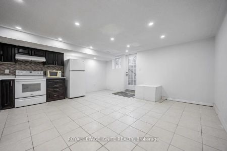 8 Bunchberry Way #Bsmt - Photo 2