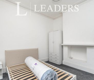 4 bedroom terraced house to rent - Photo 6