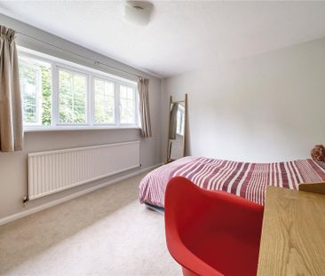 4 bedroom detached house to rent - Photo 3