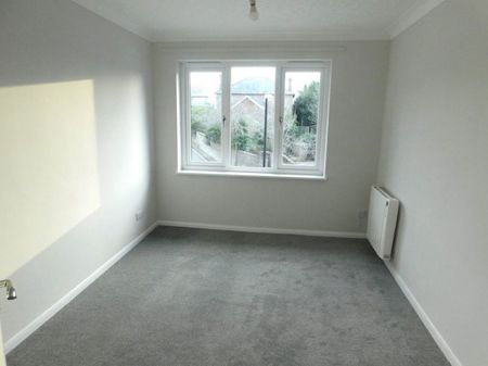 Highgate Court, Hawkhurst, Kent - £1,150pcm - Photo 2