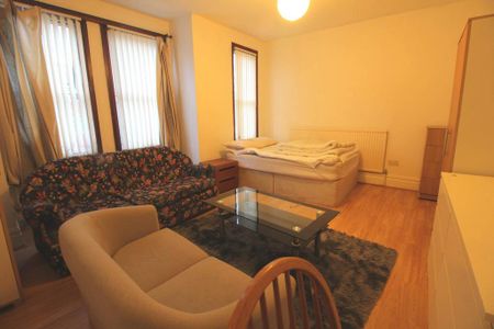 4 bedroom house share to rent - Photo 2