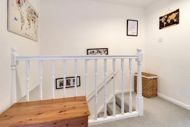 3 bedroom terraced house to rent - Photo 1