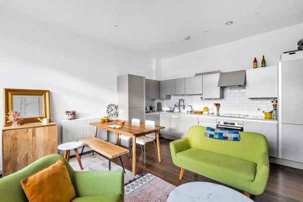 2 bedroom flat to rent - Photo 1