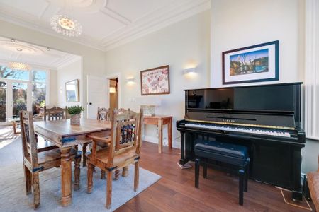 6 bedroom semi-detached house to rent - Photo 5