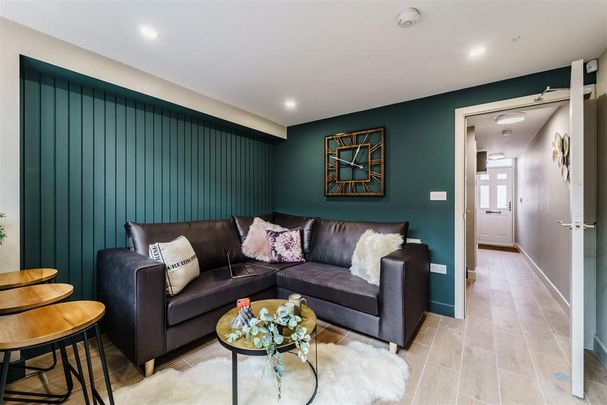 5 bedroom terraced house to rent - Photo 1