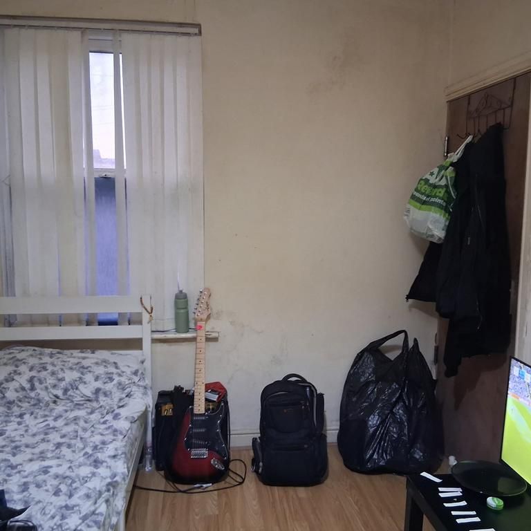 1 bedroom in a house share to rent - Photo 1