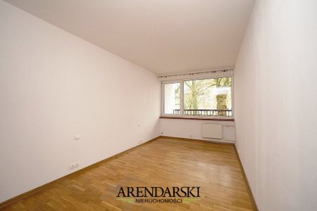 PRZESTRONNE MIESZKANIE W BLOKU, W CENTRUM MIASTA! - Фото 3