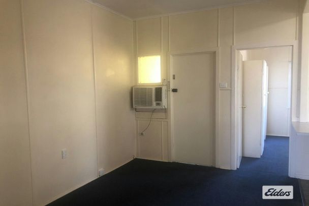 Two Bedroom Unit! - Photo 1