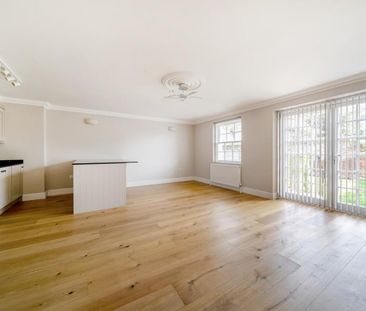 3 bedroom townhouse to rent - Photo 2