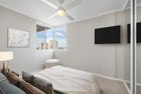 Bright & Airy with Water & Harbour Bridge Views - Photo 3