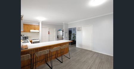 CENTRAL LOCATION - Photo 3